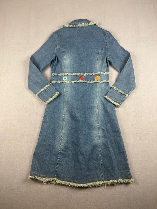Girls Vintage Y2K Denim Embroidered Trench
Size: 12 - Picture 6 of 7